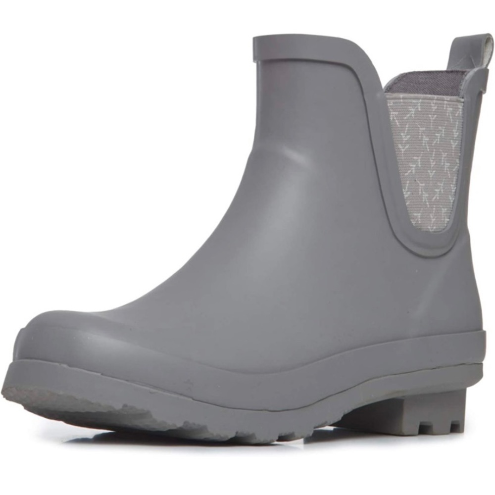Laura Ashley Ladies Mid Cut Ankle Height Rubber Rain Boots - NWOT. (Run big).